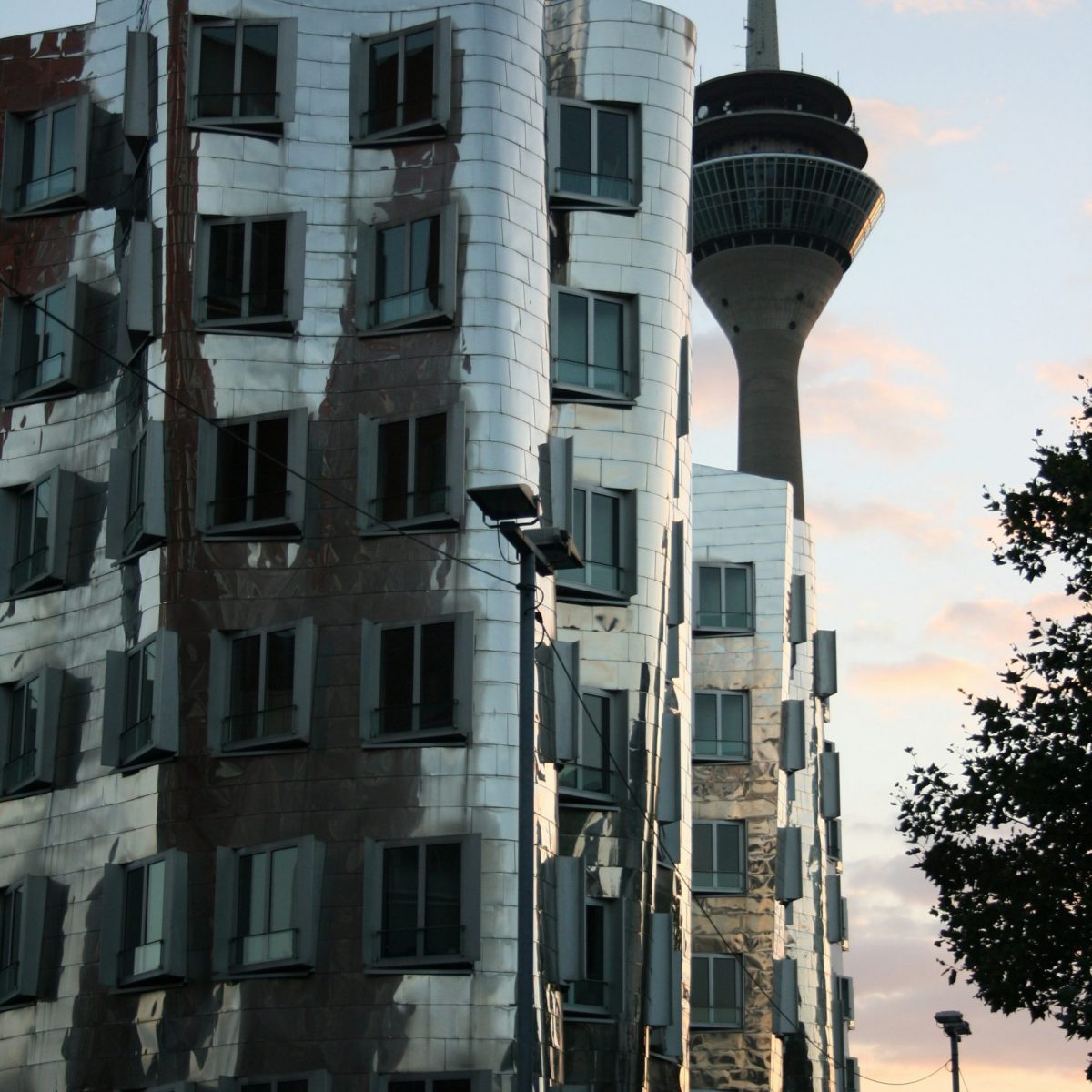 alexandra-b-0vV92O8-1aM-unsplash