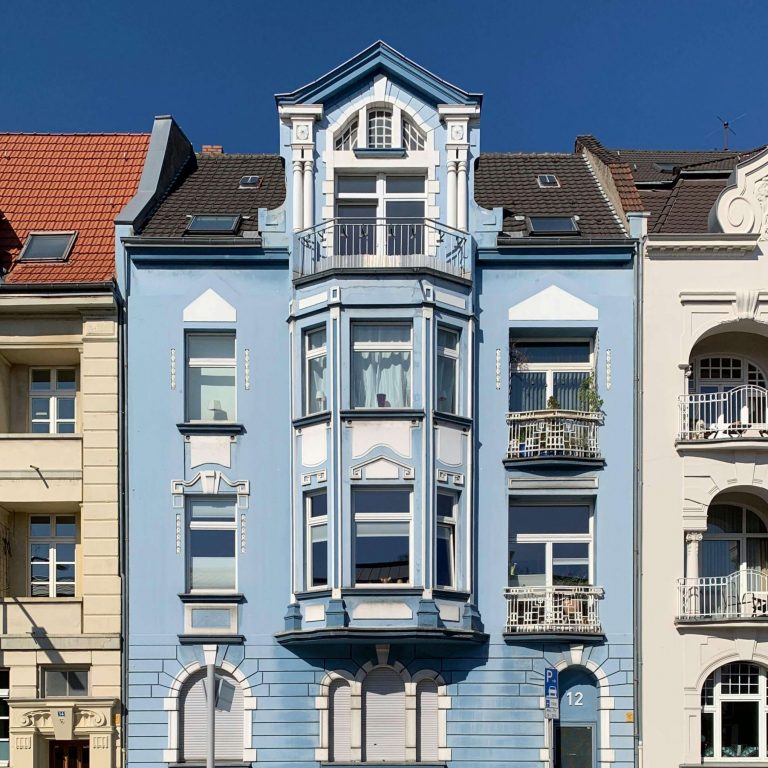 pexels-olga-helmel-1619670895-27979843